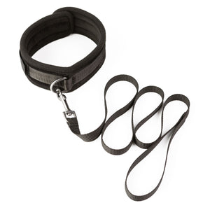 SEI MIO - Padded Neck Collar and Leash in black on a white background.
