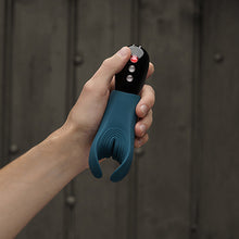 Load image into Gallery viewer, mood photo of Fun Factory Manta blow job vibrator for couples - Sex Siopa, Ireland&#39;s favourite sex toy shop